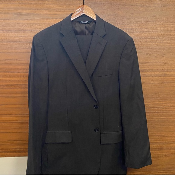 Jos. A. Bank Suit - Brown - 44R - Picture 1 of 8